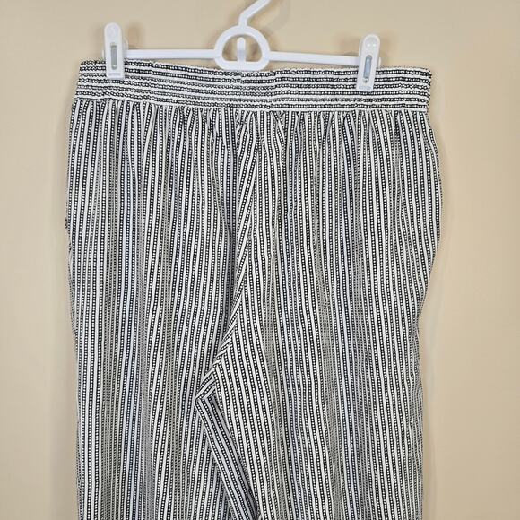 Women's Max Studio White & Black Lightweight Wide Leg Crop Pants | Size Large - Picture 7 of 10